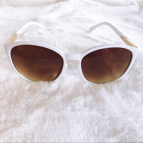 Celia White Cat Eye Full Rim Sunglasses - Picture 5 of 8